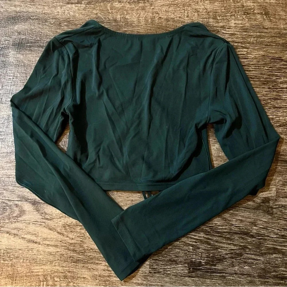 Offline by aerie Real Me long sleeve cropped shirt. - Picture 4 of 6